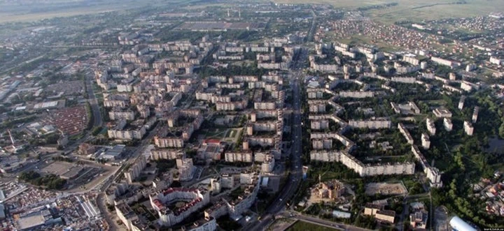 «Το Μεγάλο Σινικό Τείχος» στην Ουκρανία: Αυτό είναι το μακρύτερο κτίριο κατοικιών στον κόσμο (βίντεο)